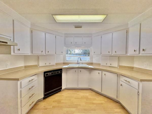 1981 TWIN Mobile Home For Sale