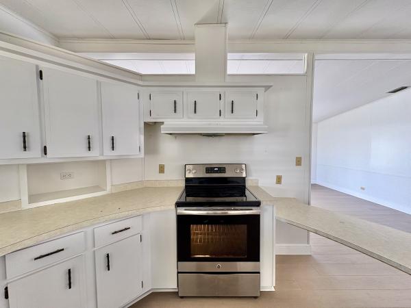 1984 VILL Mobile Home For Sale