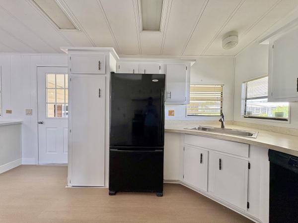 1984 VILL Mobile Home