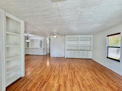 Photo 4 of 44 of home located at 5438 Whitehaven Lane Lot 288 Sarasota, FL 34233