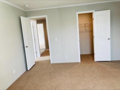 Photo 5 of 6 of home located at 1696 Pinecroft Monroe, MI 48161