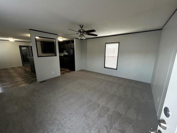 2015 Clayton 31SUN16763A Mobile Home
