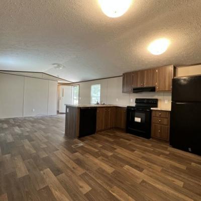 Photo 5 of 23 of home located at 138 Braleigh Lane Thomasville, GA 31792