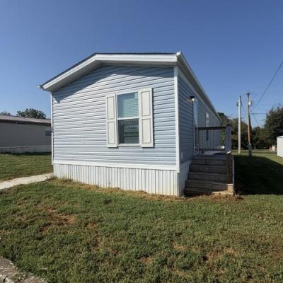 Photo 2 of 28 of home located at 2319 Greensburg Rd #26 Campbellsville, KY 42718