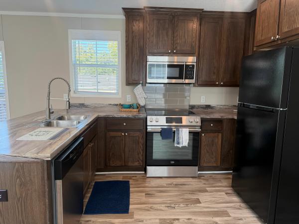2024 Sunshine Homes ARC1664-8011 Mobile Home