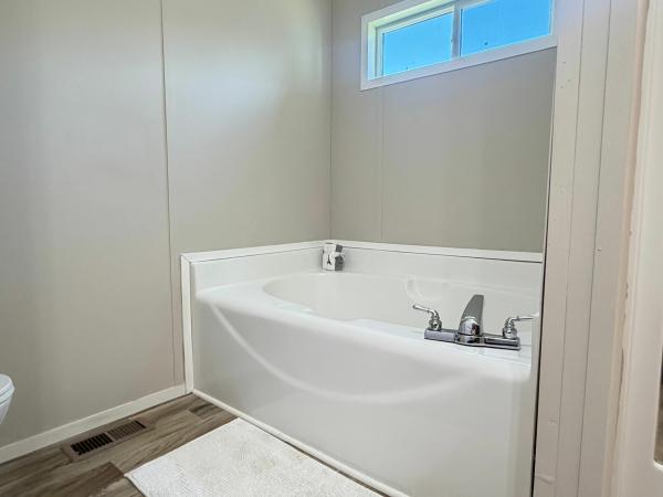 2024 Sunshine Homes ARC1664-8011 Mobile Home