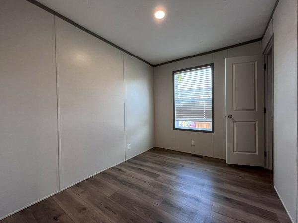 2027 Champion RAP1666H32085 Mobile Home
