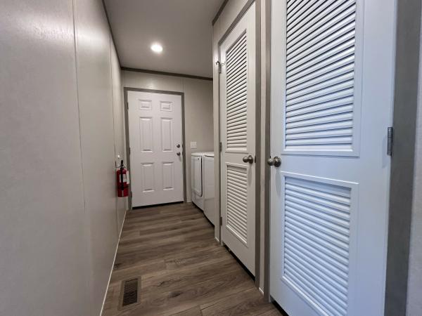 2027 Champion RAP1666H32085 Mobile Home
