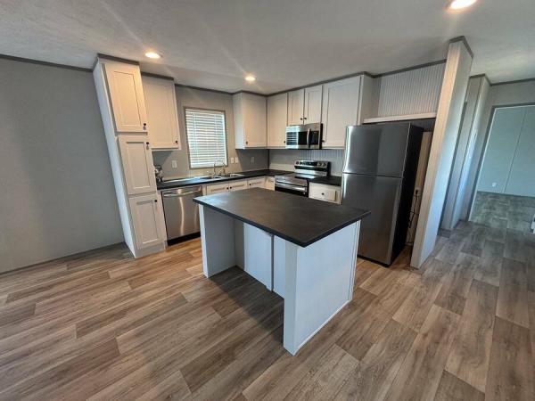 2026 22CCS16763BH26  Home