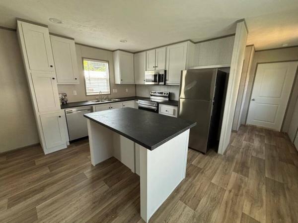 2026 22CCS16763BH26  Home