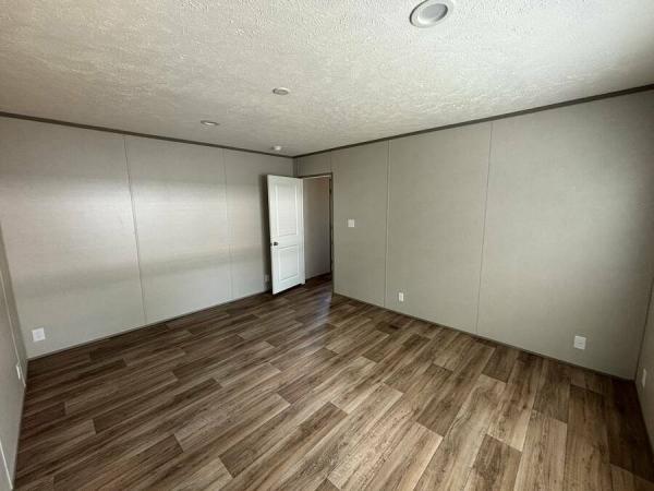 2026 22CCS16763BH26  Home