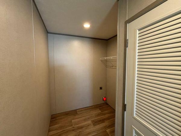 2026 22CCS16763BH26  Home