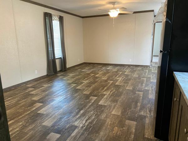 Photo 1 of 2 of home located at 105 Maple Dr. Lot M105 Belleville, MI 48111