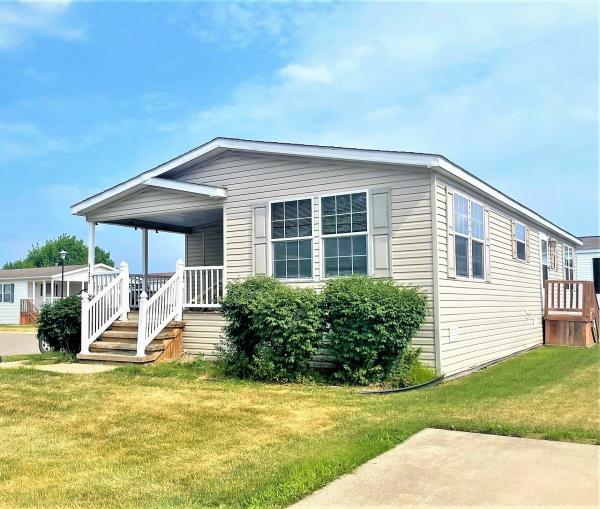 Photo 1 of 1 of home located at 21273 Michelle Dr., Site #1123 Macomb, MI 48044
