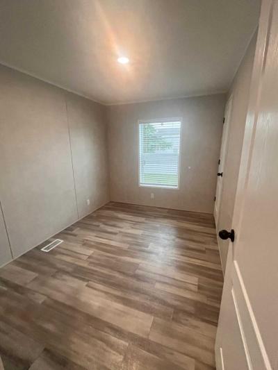 Photo 4 of 11 of home located at 102 E. 25th Ave., #204B Sault Sainte Marie, MI 49783