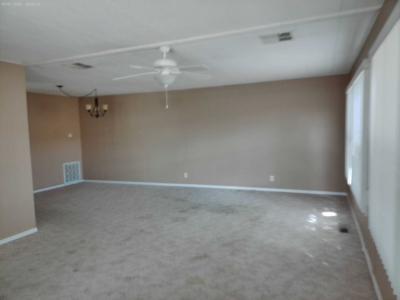 Photo 4 of 13 of home located at 7112 Pan American Fwy NE #294 Albuquerque, NM 87109