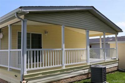 Mobile Home at 299 Dennis K Court White Lake, MI 48386