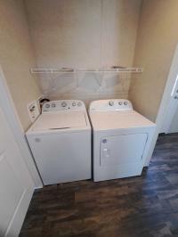 2025 Champion Dutch Aspire DAP1666H32217 Manufactured Home