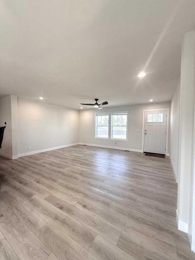 Photo 4 of 40 of home located at 22359 S Cedar Drive #118 Channahon, IL 60410