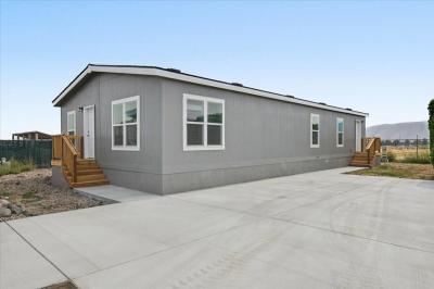 Mobile Home at 18 W Washington Ave #111 Yakima, WA 98903