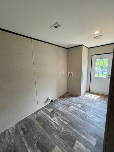 Photo 3 of 12 of home located at 356 Bayhead Dr #233 Tallahassee, FL 32304
