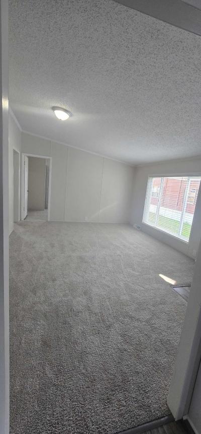 Photo 5 of 18 of home located at 402 Lancer Ln, #154 Lansing, MI 48906
