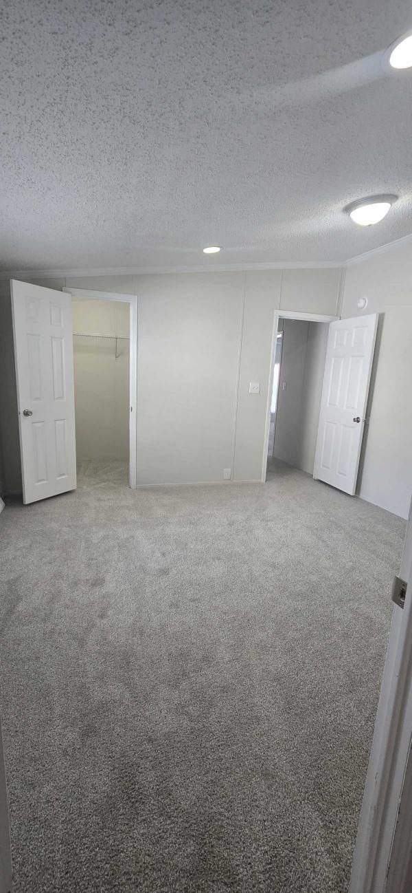 1997 Dutch Park Manufactured Home
