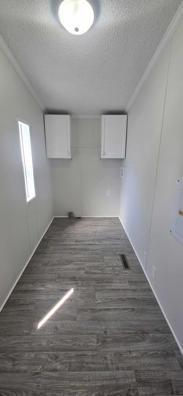 1997 Dutch Park Manufactured Home