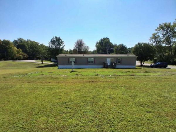Photo 1 of 2 of home located at 114 Bradford Drive Crossville, TN 38555