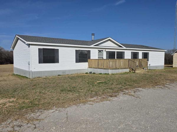 2004 CMH Manufacturing (Clayton Homes) Mobile Home For Sale