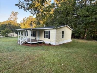 Photo 2 of 22 of home located at 114 Carroll Dr Cherryville, NC 28021