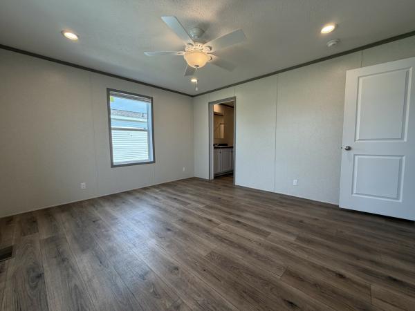 2026 clayton 95CCS28483A Mobile Home
