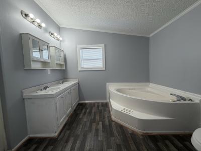 Photo 2 of 9 of home located at 4173 Knightsbridge Lane Jackson, MI 49201