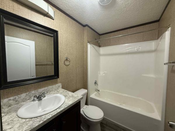Photo 1 of 2 of home located at 1236 North Oaklane Road Lot 204 Springfield, IL 62707