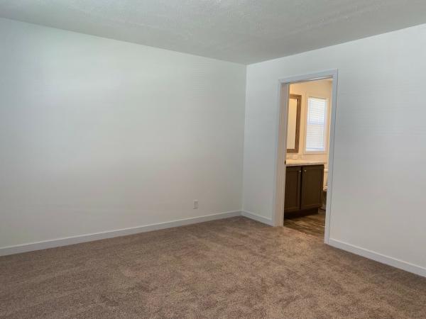 2022 Clayton 81RDH28523E Mobile Home