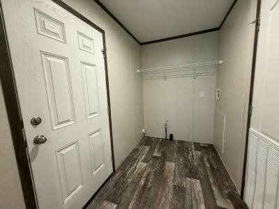 Photo 5 of 11 of home located at 2525 County Line Rd., #57 Des Moines, IA 50321