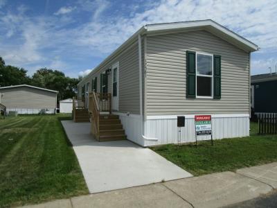 Photo 2 of 15 of home located at 17581 Birch Street Brownstown, MI 48174