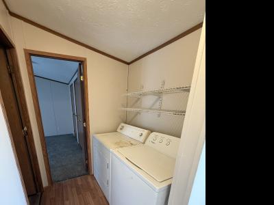 Photo 4 of 7 of home located at 4245 W. Jolly Rd. Lot #214 Lansing, MI 48911
