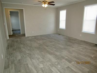 Mobile Home at 802 E County Line Road #156 Des Moines, IA 50320
