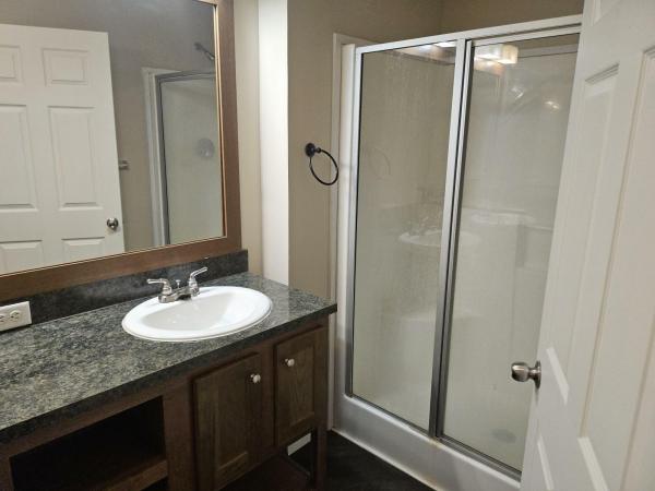2016 CLAYTON 81SHN28523 Mobile Home