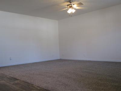 Photo 4 of 13 of home located at 96 Centerbrook Grand Rapids, MI 49548
