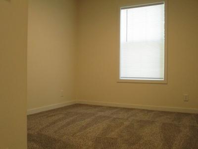Photo 5 of 13 of home located at 96 Centerbrook Grand Rapids, MI 49548