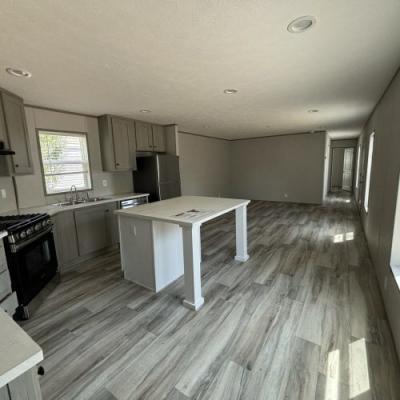 Photo 2 of 22 of home located at 2319 Greensburg Rd #46 Campbellsville, KY 42718