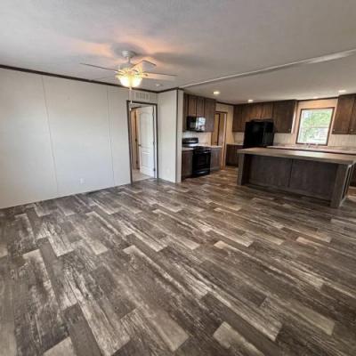 Photo 4 of 29 of home located at 9901 State Road 3 #0097 Muncie, IN 47303