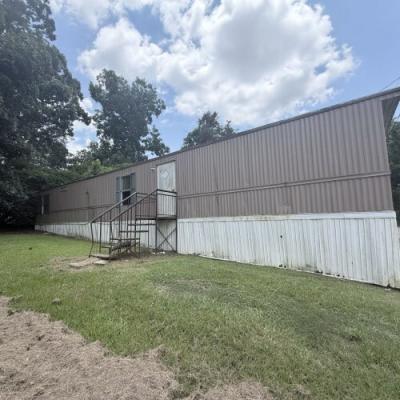 Photo 2 of 12 of home located at 149 English Lane Thomasville, GA 31792