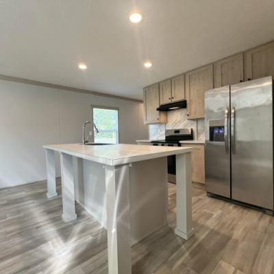 Photo 5 of 22 of home located at 43 Beaver Dam Circle Lavonia, GA 30520