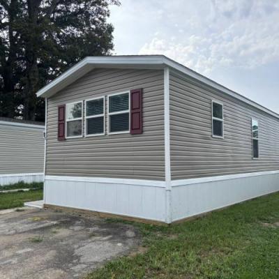 Photo 2 of 27 of home located at 27 Crestwood Drive #0015 Middletown, IN 47356
