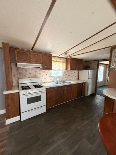 Photo 4 of 8 of home located at 266 Barnum St. Hamilton, OH 45011