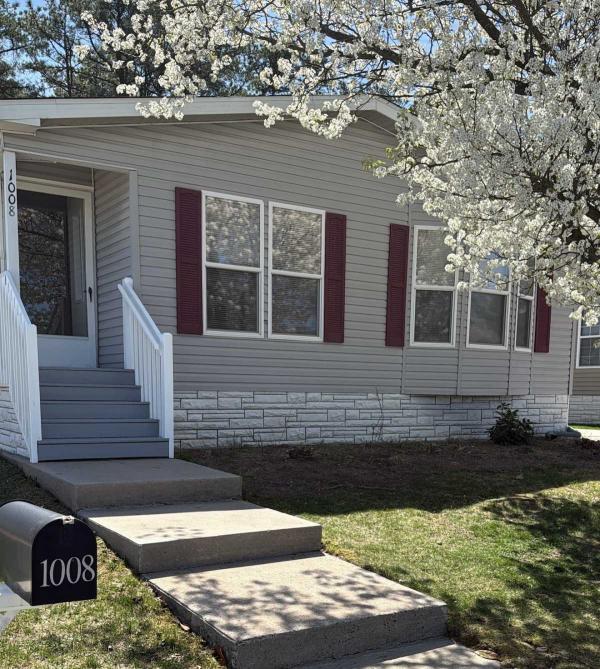 2001 Pine Grove Mobile Home For Sale