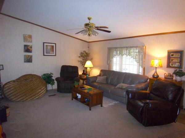 1987 Shutt Mobile Home